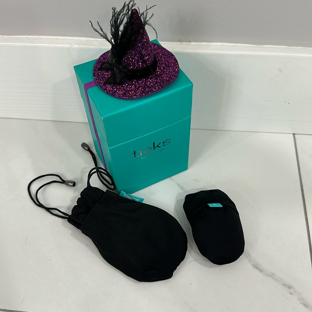 Tieks box, special edition witch’s hat, shoe bag and tote bag